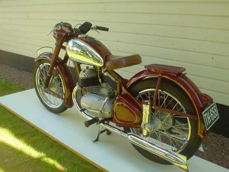 Jawa_350_perak_41.jpg